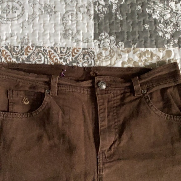 GLORIA VANDERBILT Amanda Stretch Jeans - Picture 3 of 9